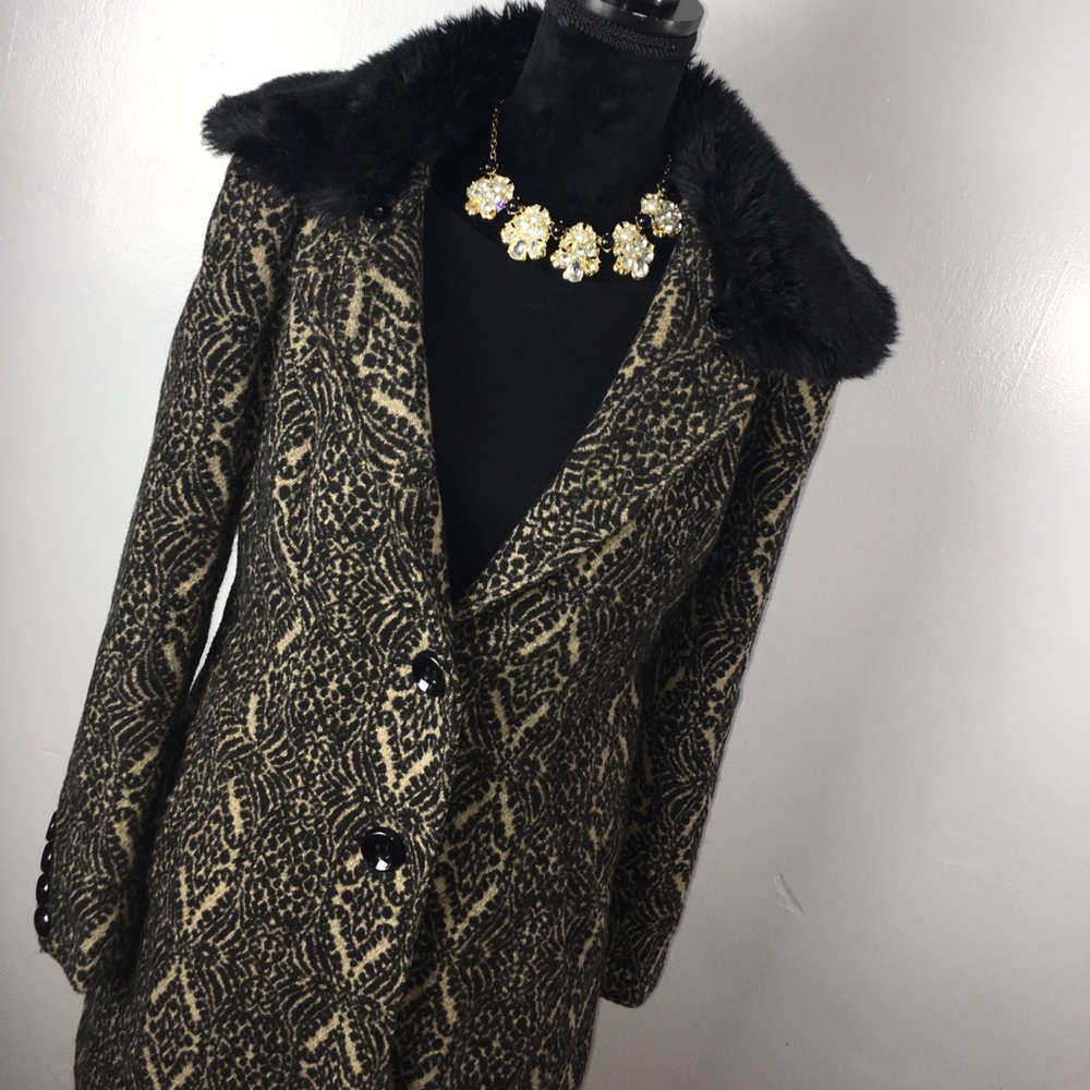 Unique Steve Madden Coat ❄️ - Picture 2 of 8